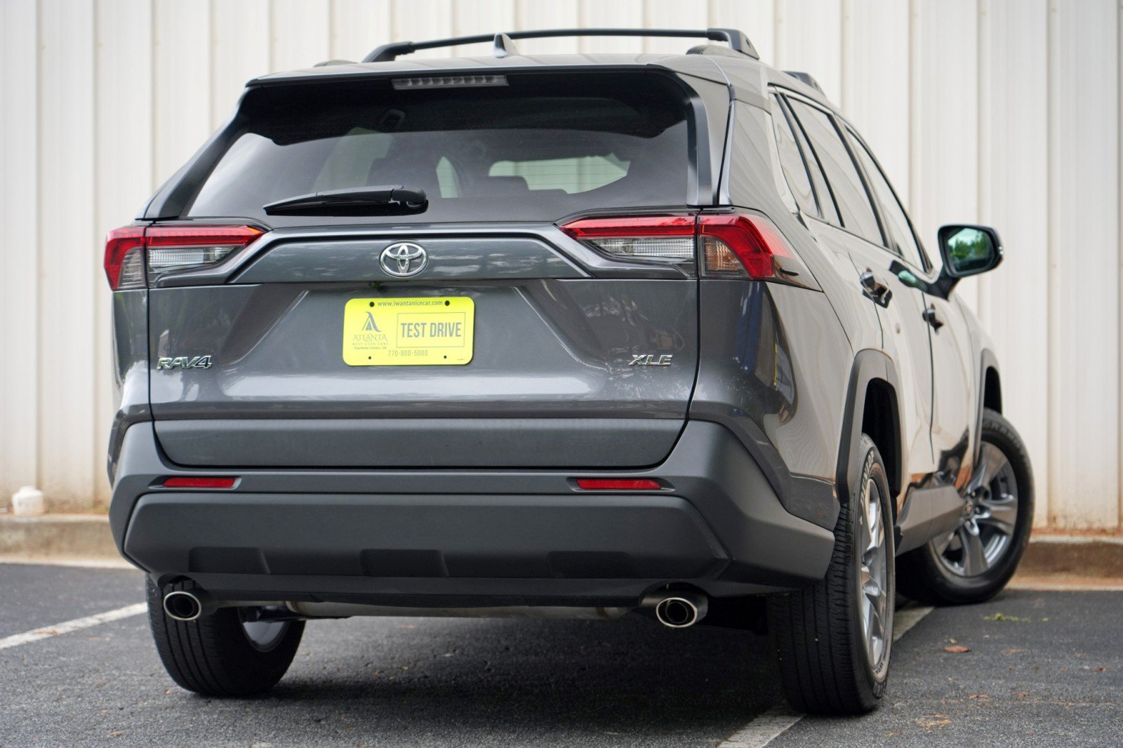 Used 2024 Toyota RAV4 XLE FWD image 4