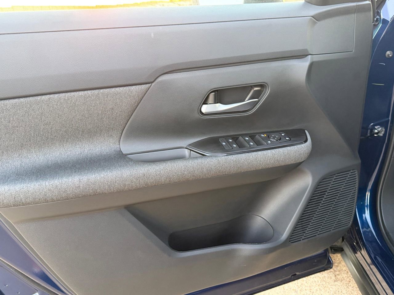 New 2026 Nissan Kicks SV AWD/4WD image 21