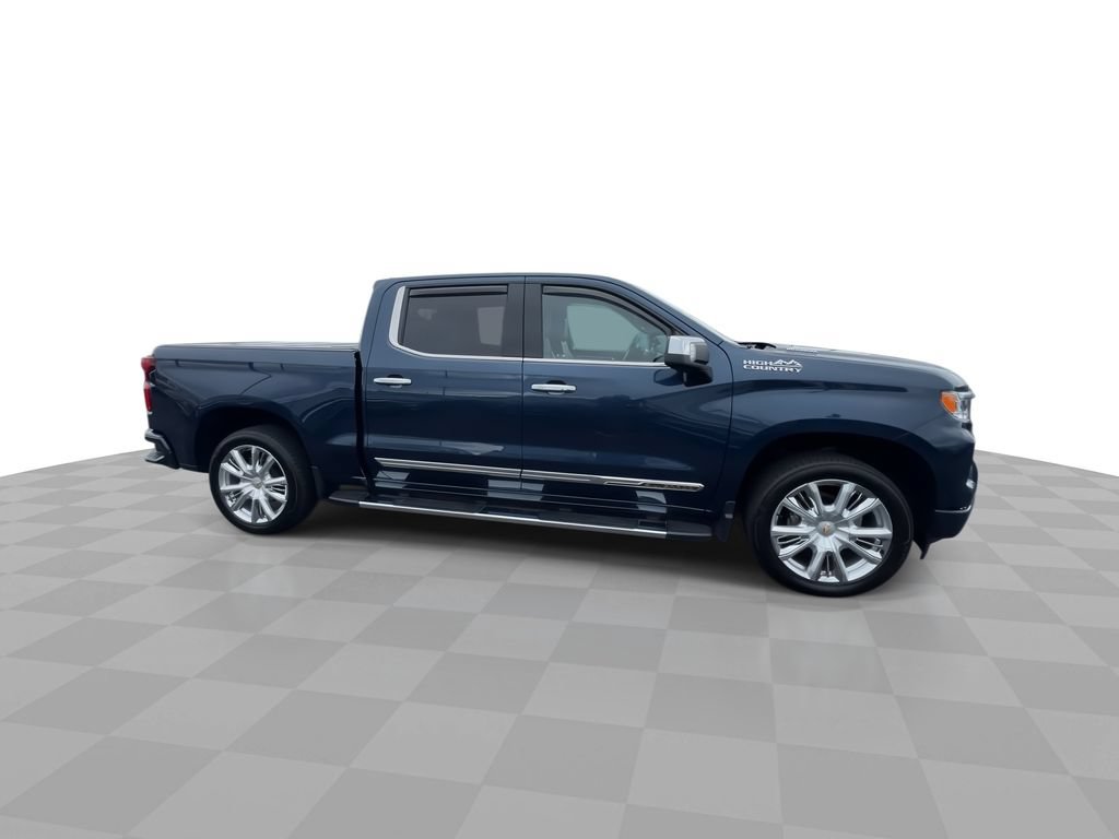 Used 2022 Chevrolet Silverado 1500 High Country w/ High Country Premium Package AWD/4WD image 9