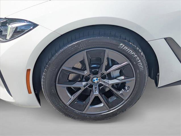 Used 2025 BMW i4 eDrive40 image 24