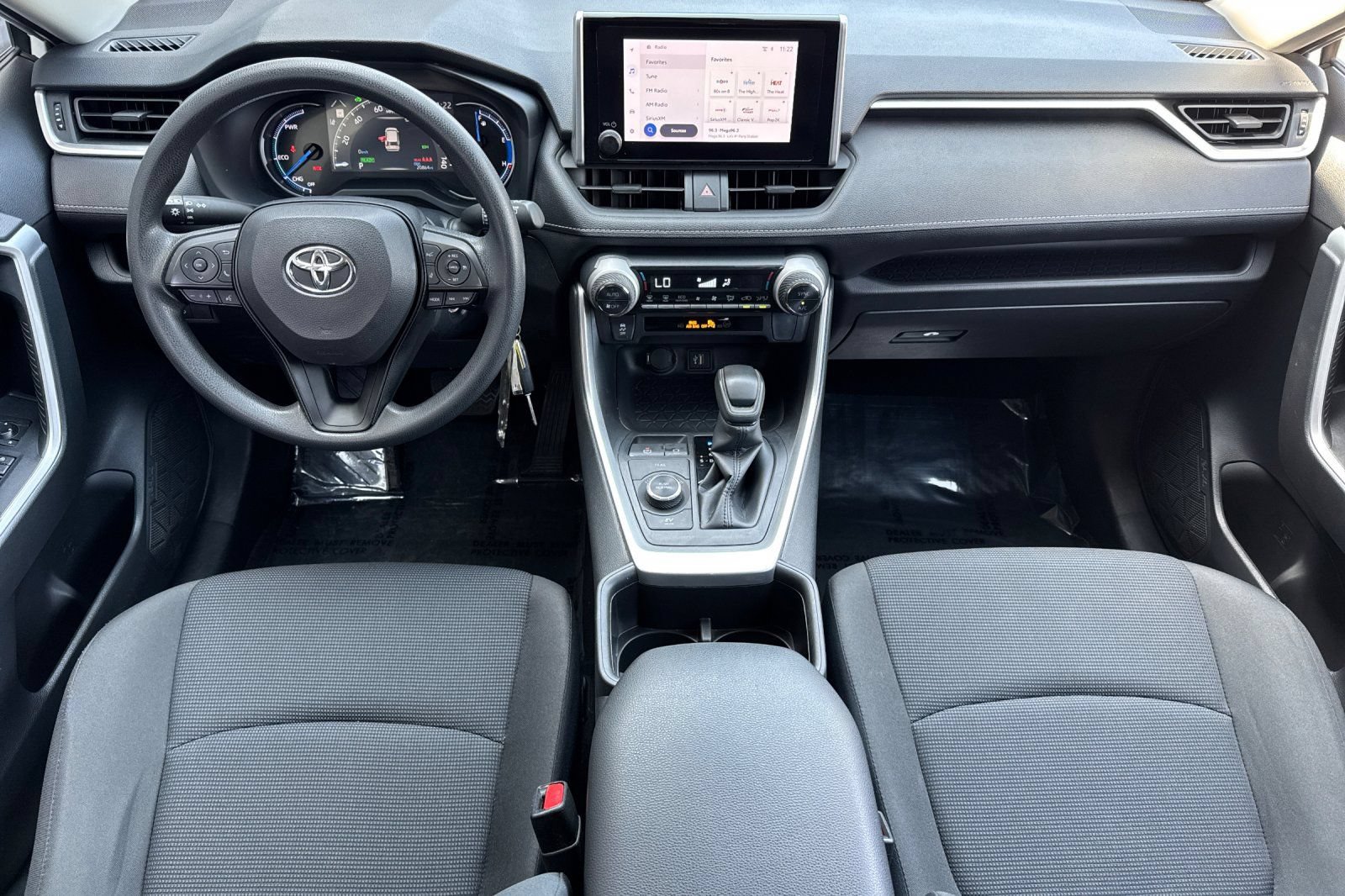 Certified 2024 Toyota RAV4 LE AWD/4WD image 18