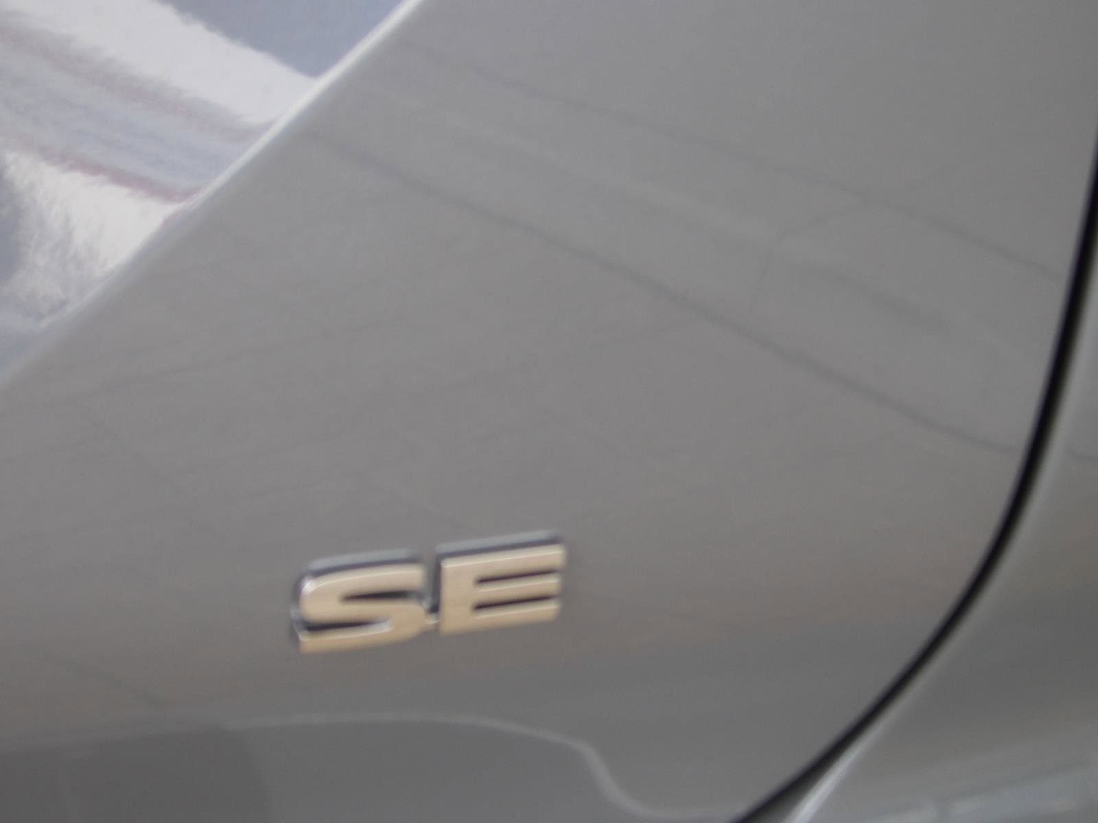 New 2026 Mitsubishi Outlander SE image 9