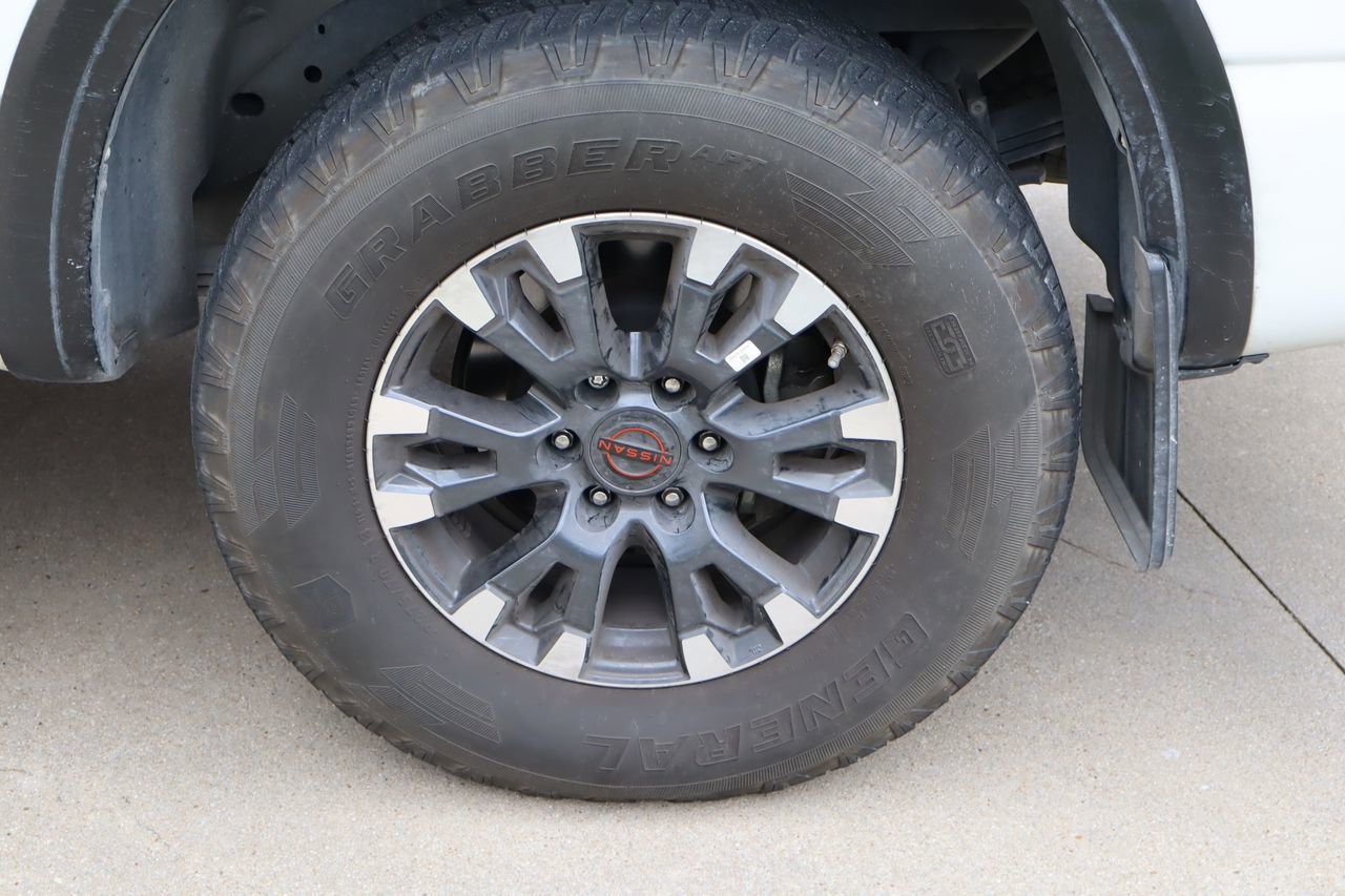 Used 2024 Nissan Titan PRO-4X w/ Pro-4x Convenience Package image 30