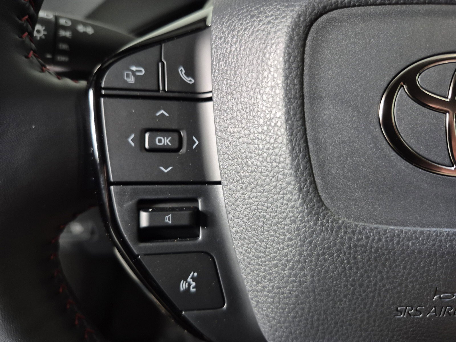 New 2026 Toyota Prius Plug-In Hybrid image 21