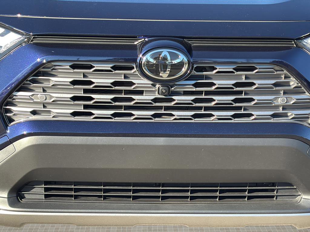 Used 2025 Toyota RAV4 Limited image 9