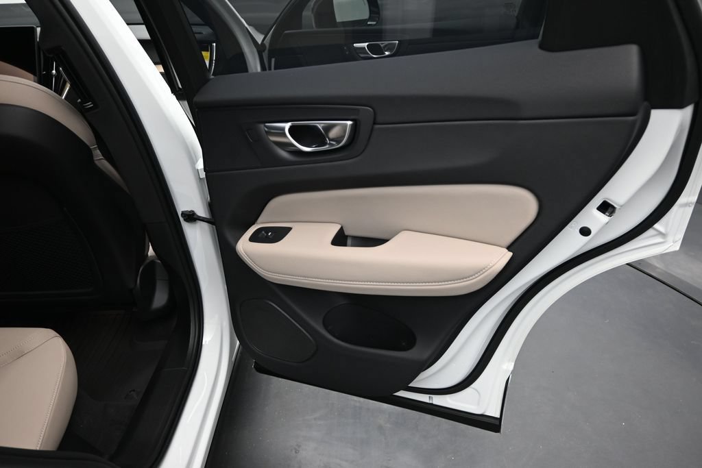 New 2026 Volvo XC60 B5 Plus w/ Protection Package Premier AWD/4WD image 16