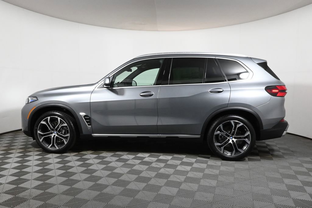 Used 2026 BMW X5 xDrive40i AWD/4WD image 2