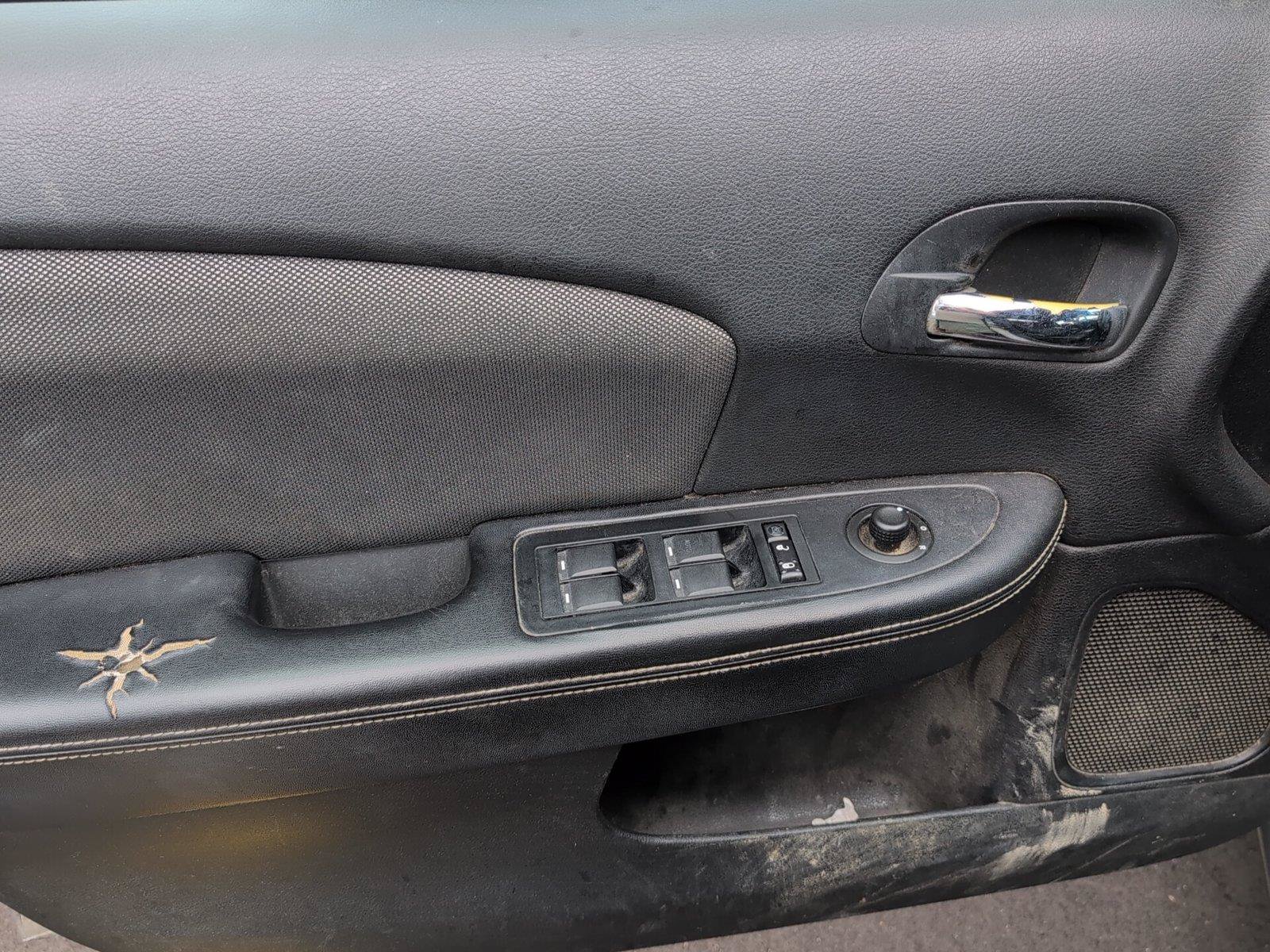 Used 2012 Dodge Avenger SE FWD image 15