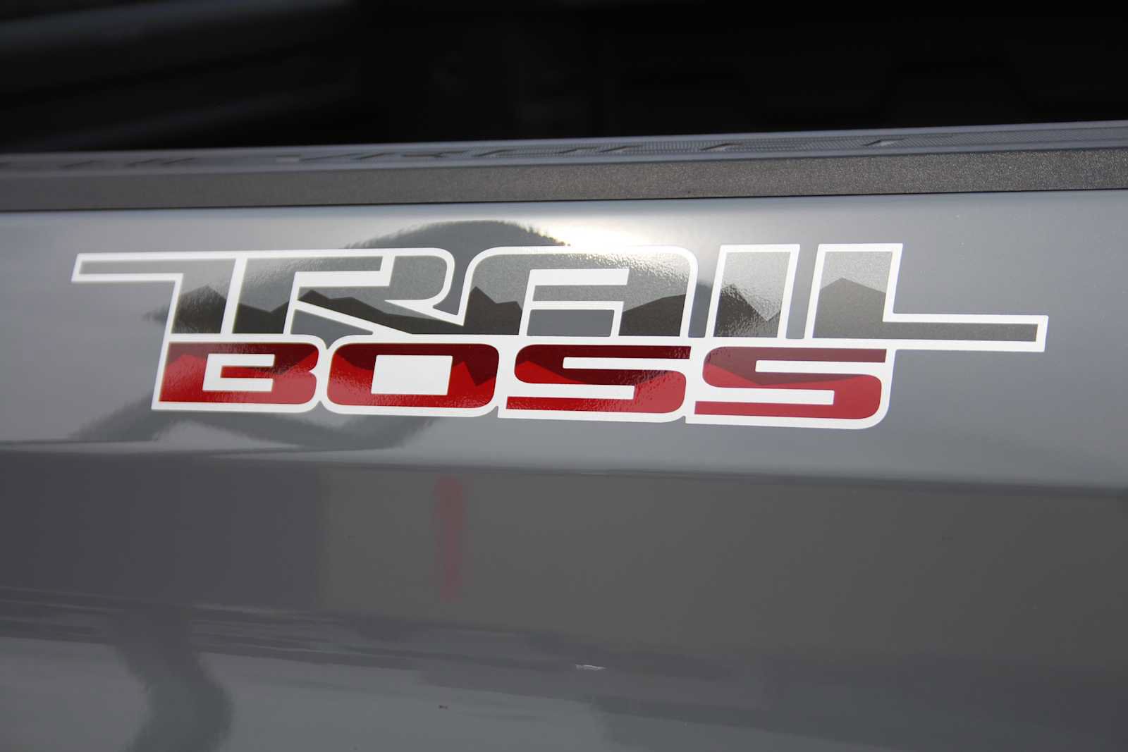 Used 2024 Chevrolet Silverado 1500 LT Trail Boss w/ Convenience Package II AWD/4WD image 11