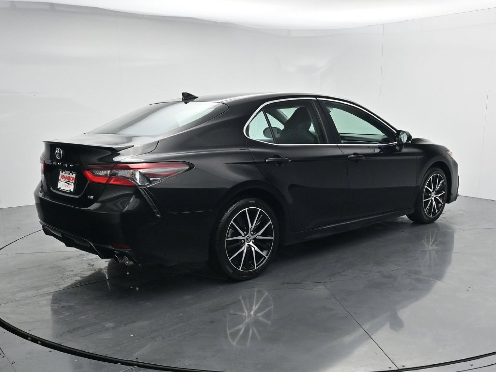 Used 2024 Toyota Camry SE FWD image 8