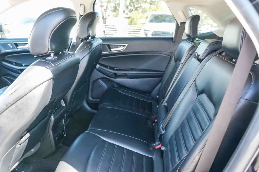 Used 2019 Ford Edge SEL w/ Equipment Group 201A FWD image 18
