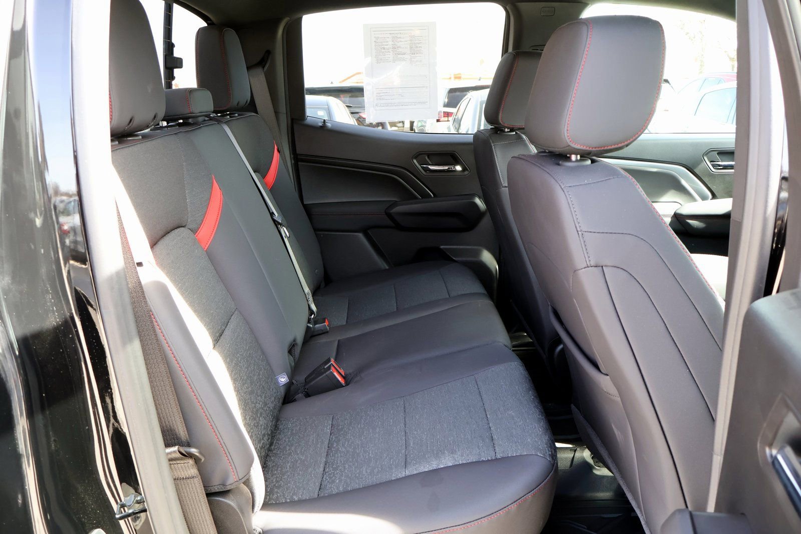 Used 2025 Chevrolet Colorado Z71 image 15