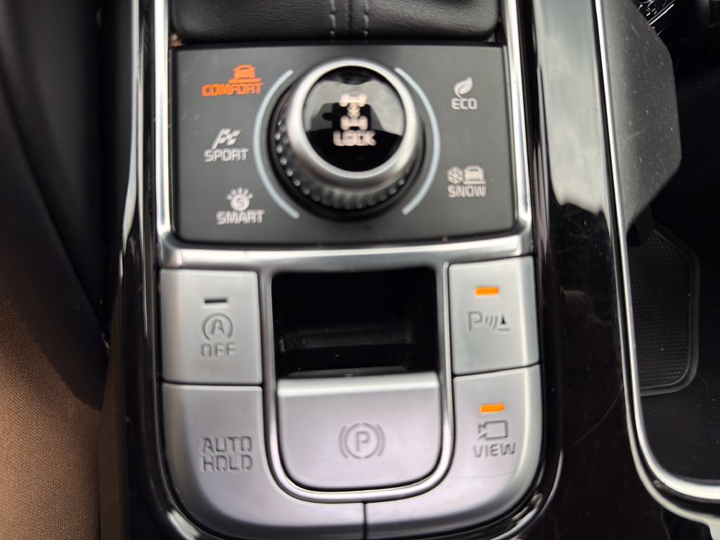 Used 2022 Kia Telluride SX w/ Nightfall Edition Package AWD/4WD image 19