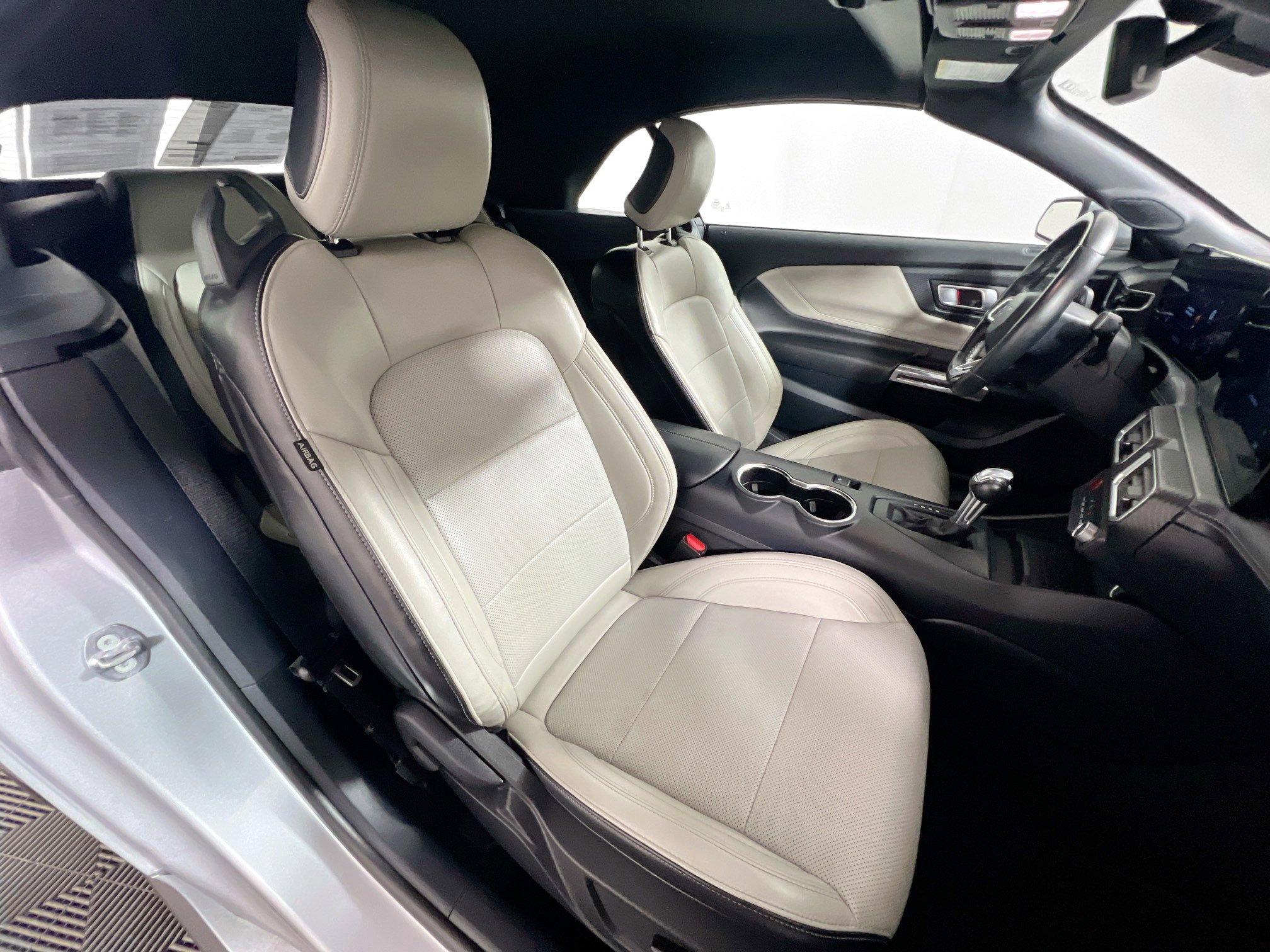 Used 2024 Ford Mustang Premium image 28