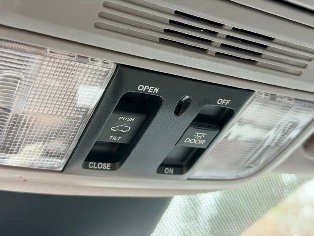 Used 2023 Honda Odyssey EX-L image 18