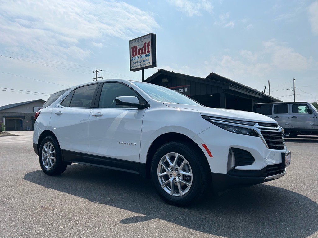 Used 2023 Chevrolet Equinox LT w/ Driver Convenience Package image 1
