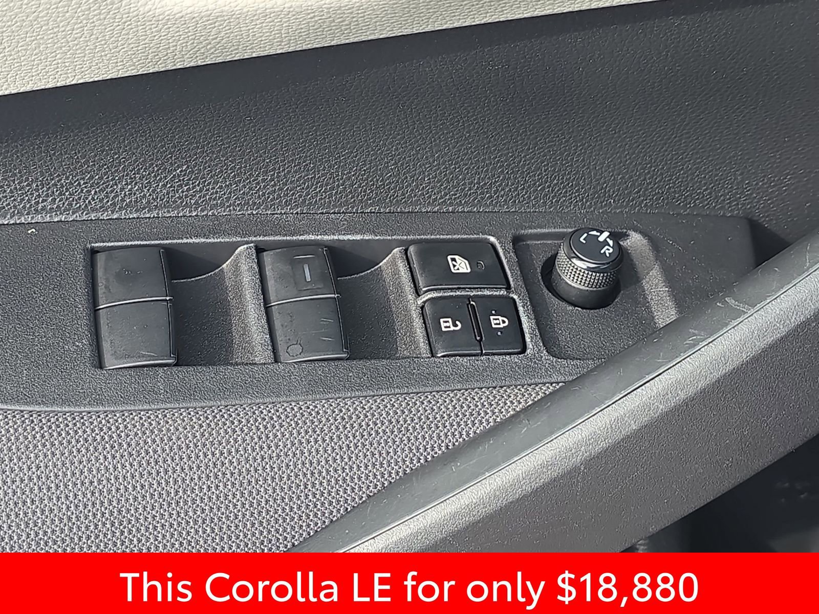 Used 2024 Toyota Corolla LE image 32