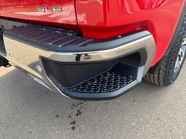 New 2026 GMC Sierra 1500 SLE w/ X31 Off-Road Package AWD/4WD image 12