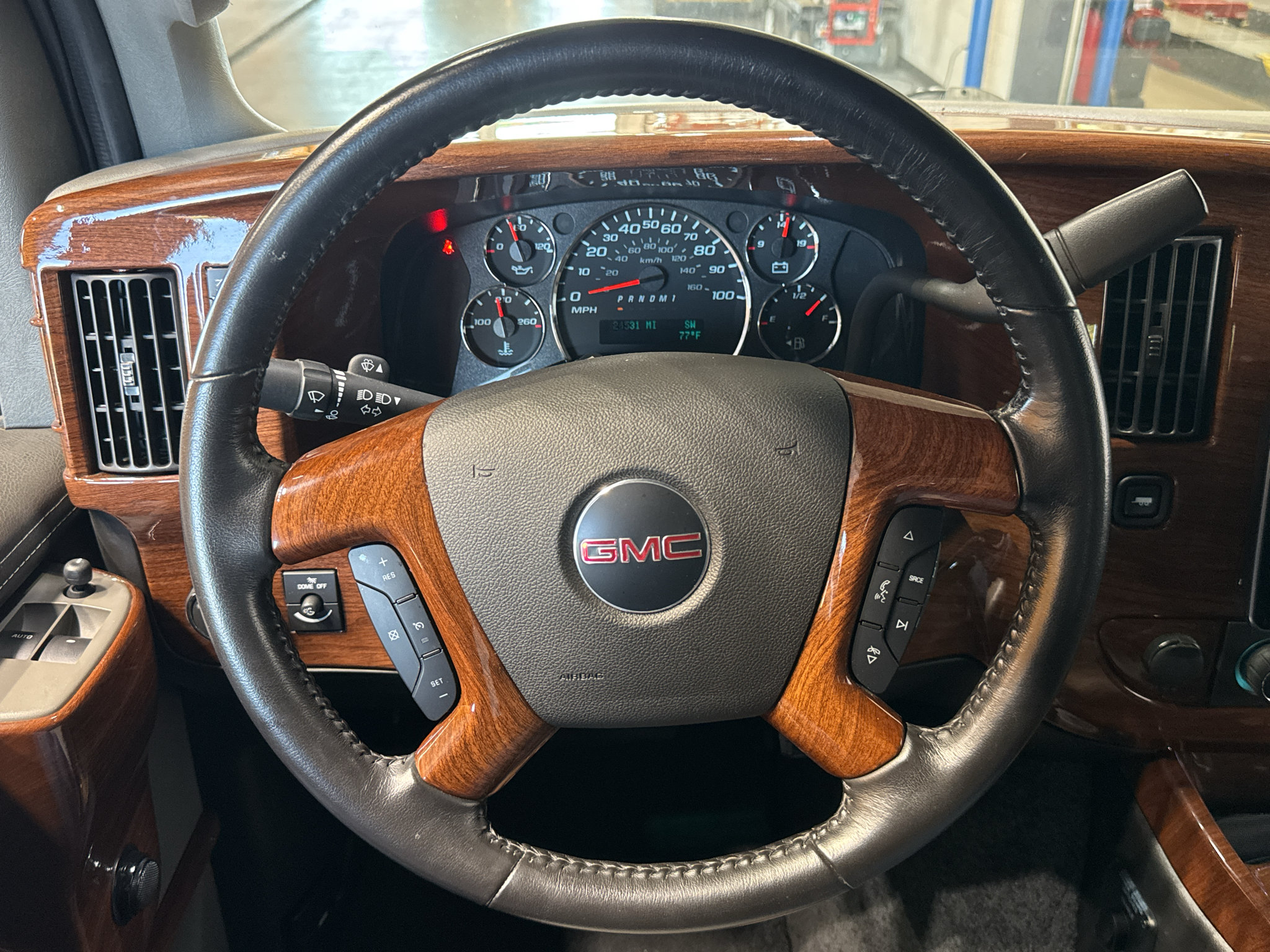 Used 2023 GMC Savana 2500 RWD image 27