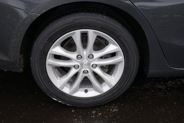 Used 2018 Chevrolet Malibu LT image 10