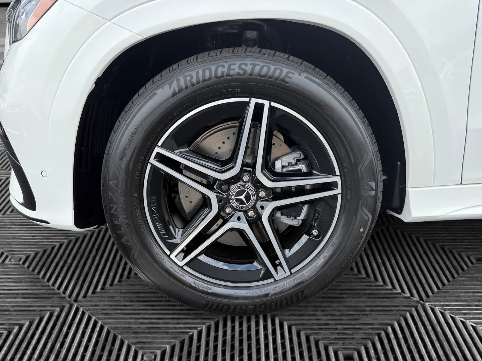 New 2026 Mercedes-Benz GLE 450e 4MATIC image 9