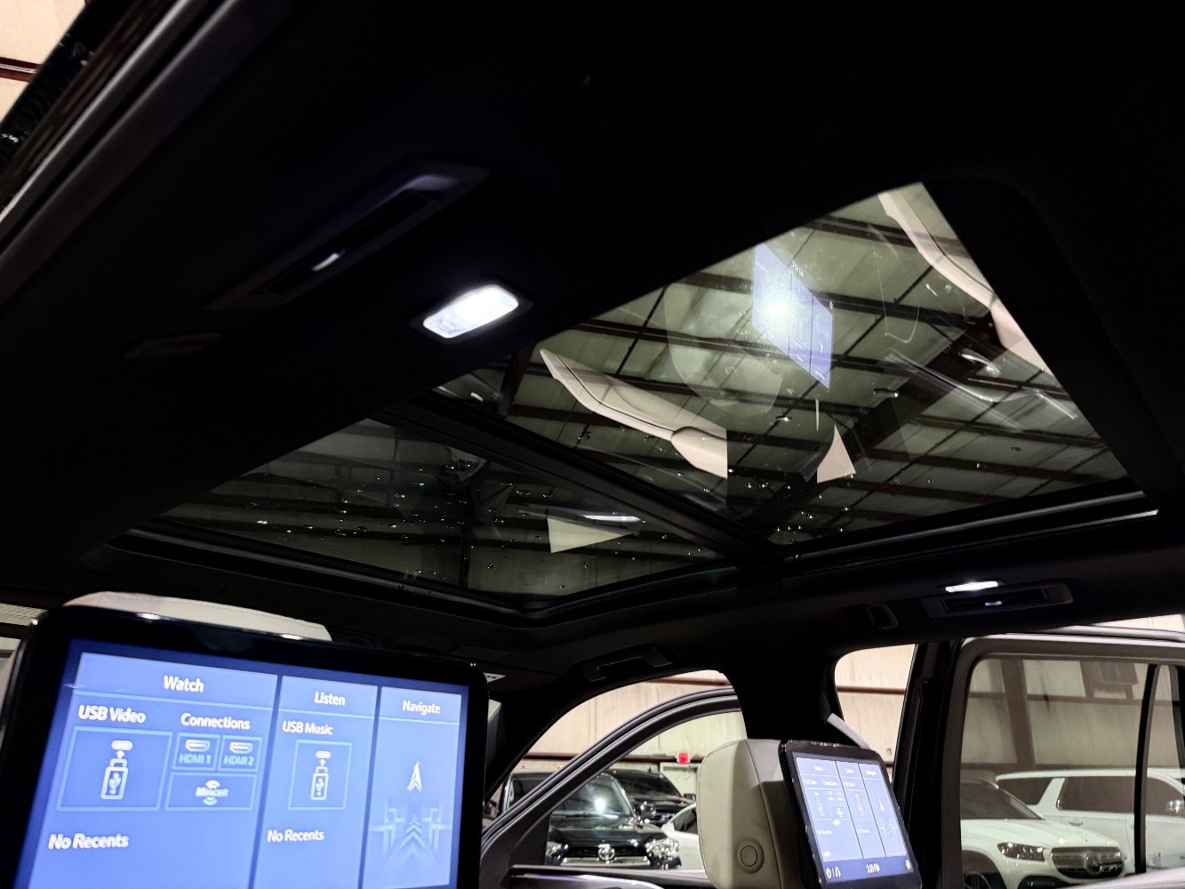 Used 2021 Cadillac Escalade Sport w/ Driver Assist Tech Package AWD/4WD image 33