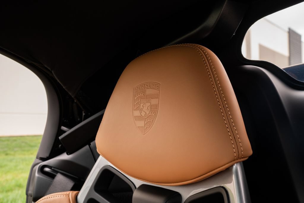 Used 2019 Porsche 911 Speedster RWD image 27