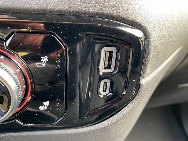 New 2026 GMC Sierra 1500 SLE image 13