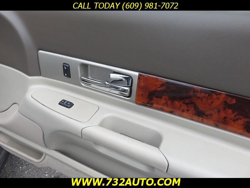Used 2004 Lincoln LS image 32
