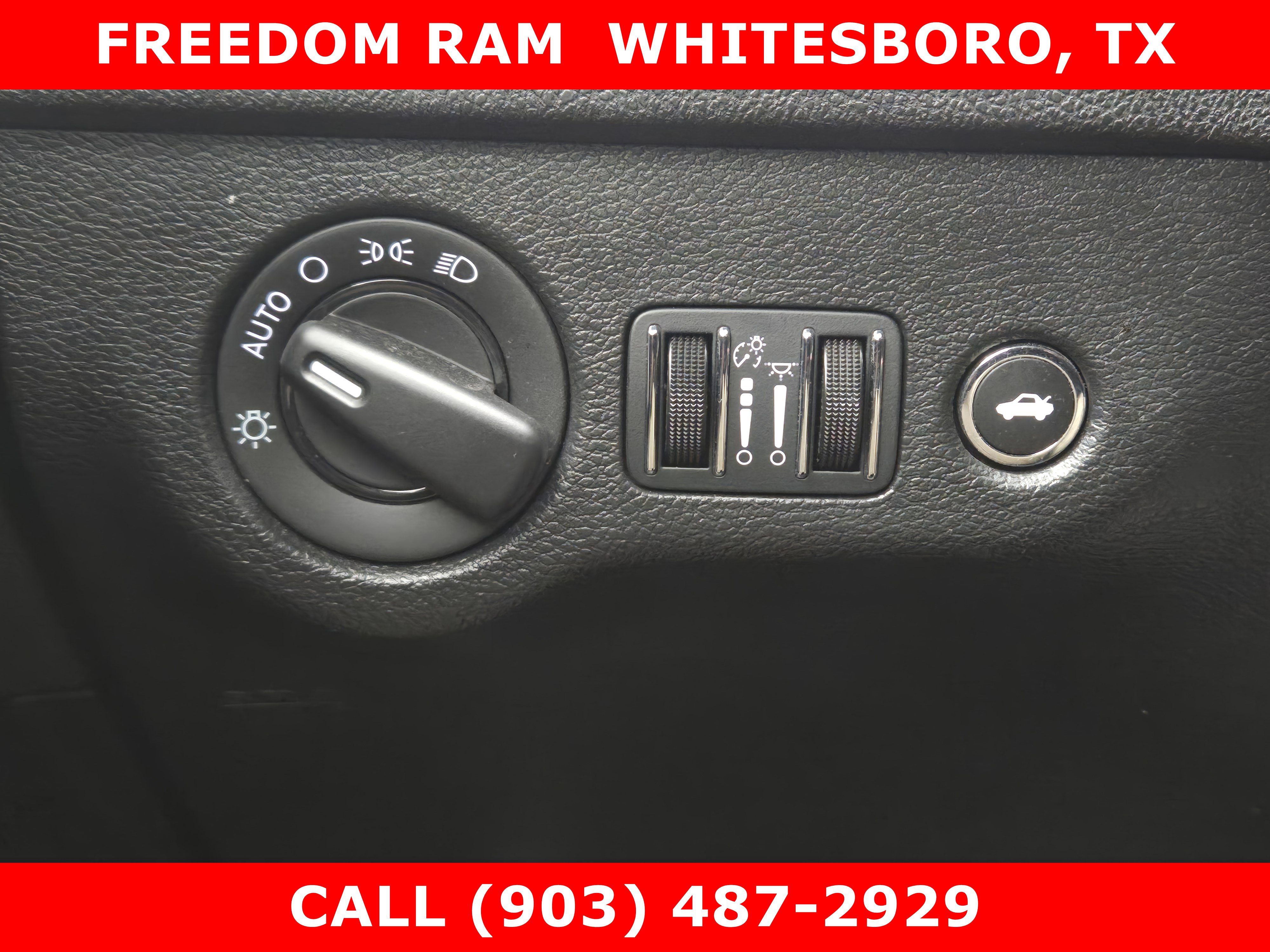 Used 2023 Dodge Charger SXT image 16