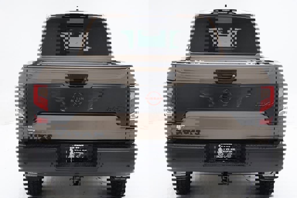 Used 2023 Nissan Titan PRO-4X w/ Pro-4x Convenience Package image 8