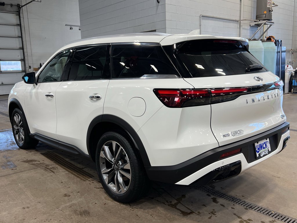 Used 2024 INFINITI QX60 Luxe image 2