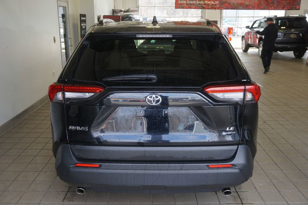 Used 2025 Toyota RAV4 LE image 13