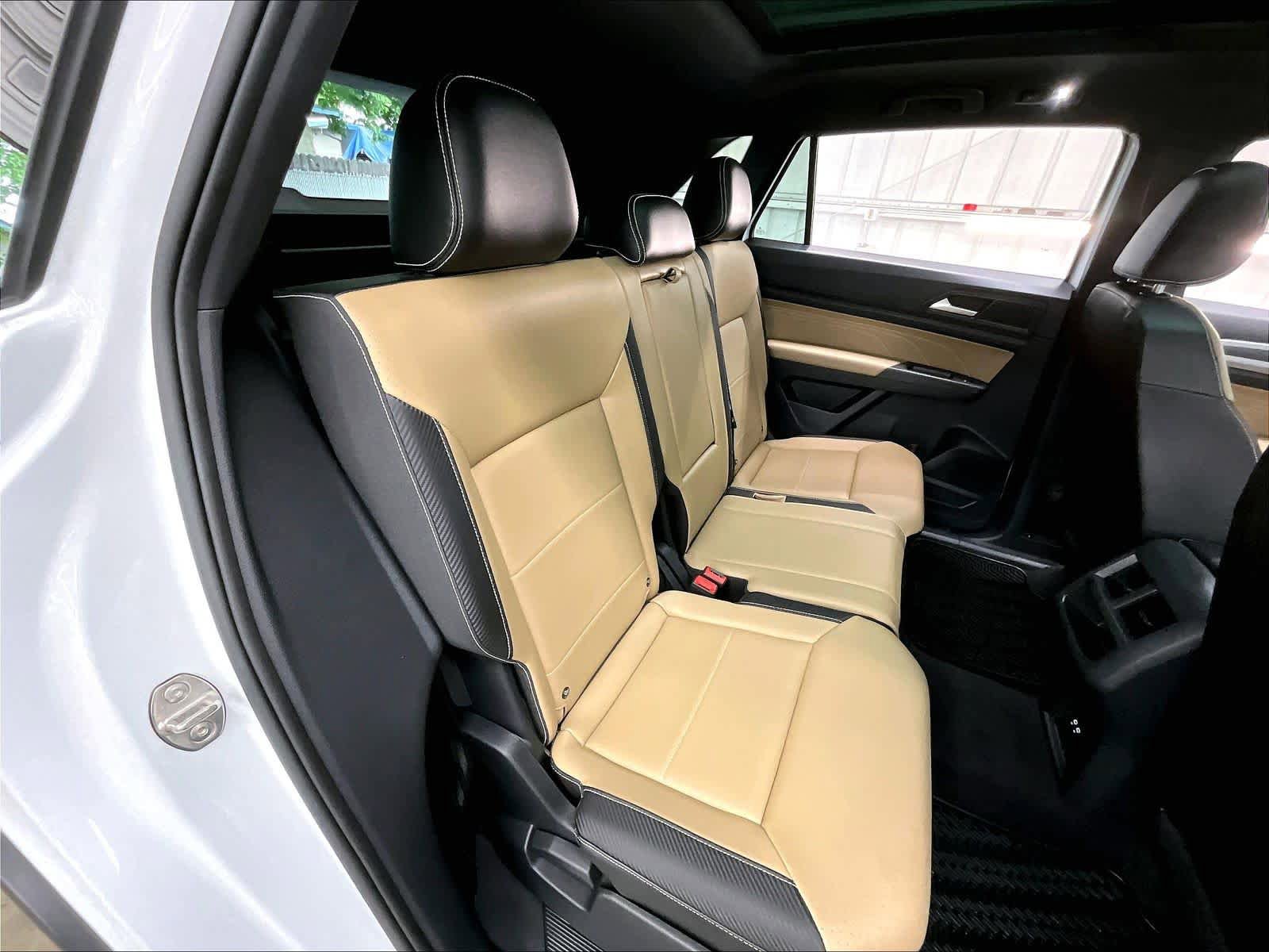 Used 2022 Volkswagen Atlas Cross Sport SE FWD image 30