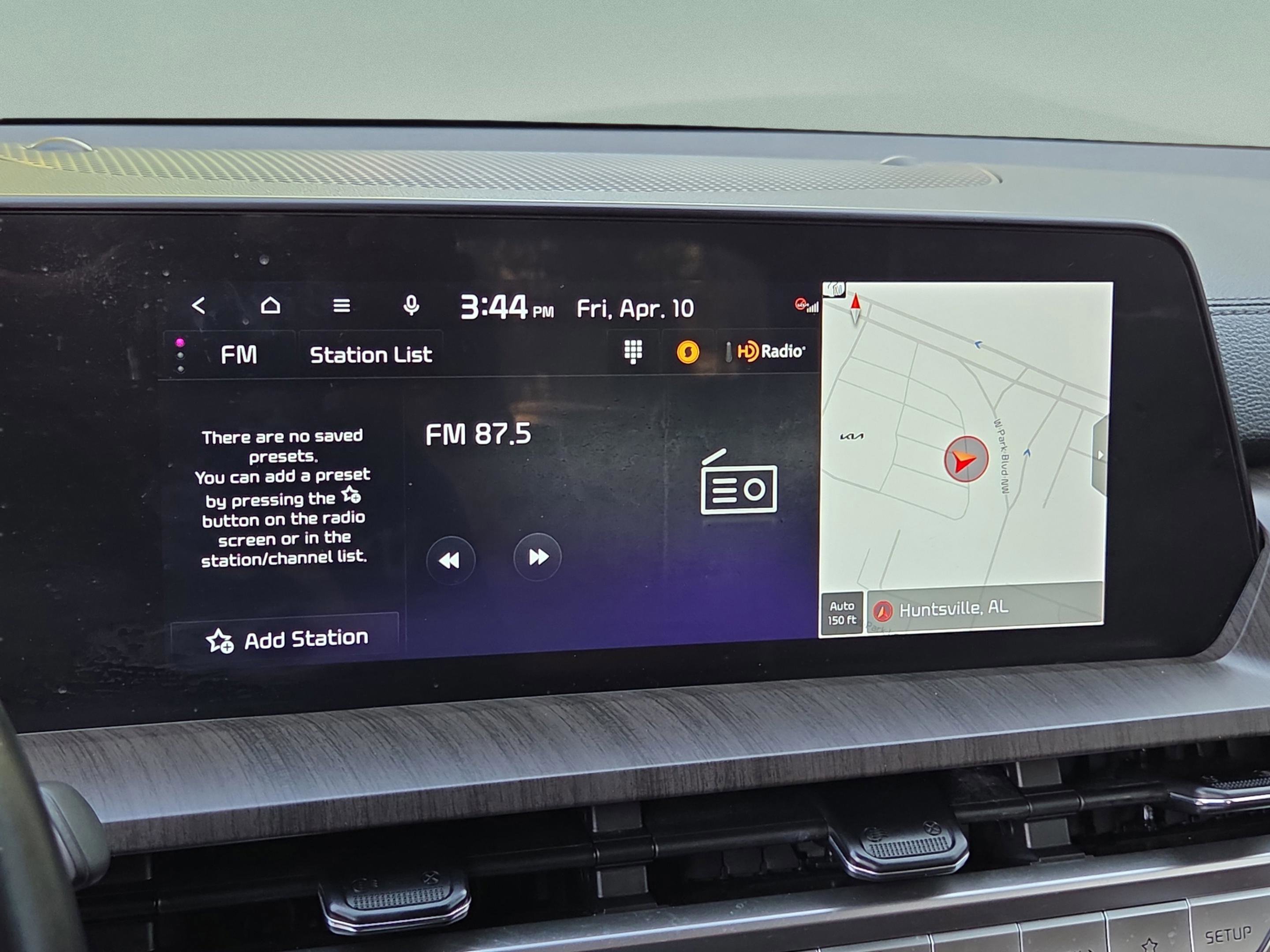 Used 2023 Kia Telluride EX w/ EX Captain's Chair Package image 17