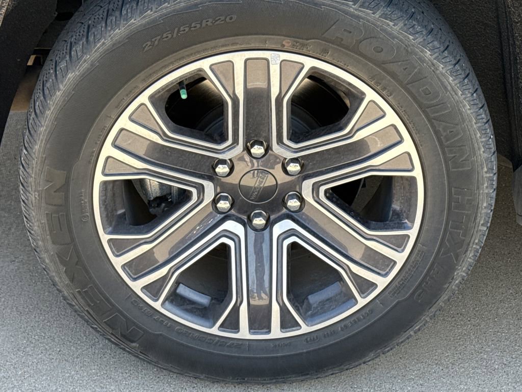 Used 2024 Jeep Wagoneer Series II w/ Flexible Seating Group image 9