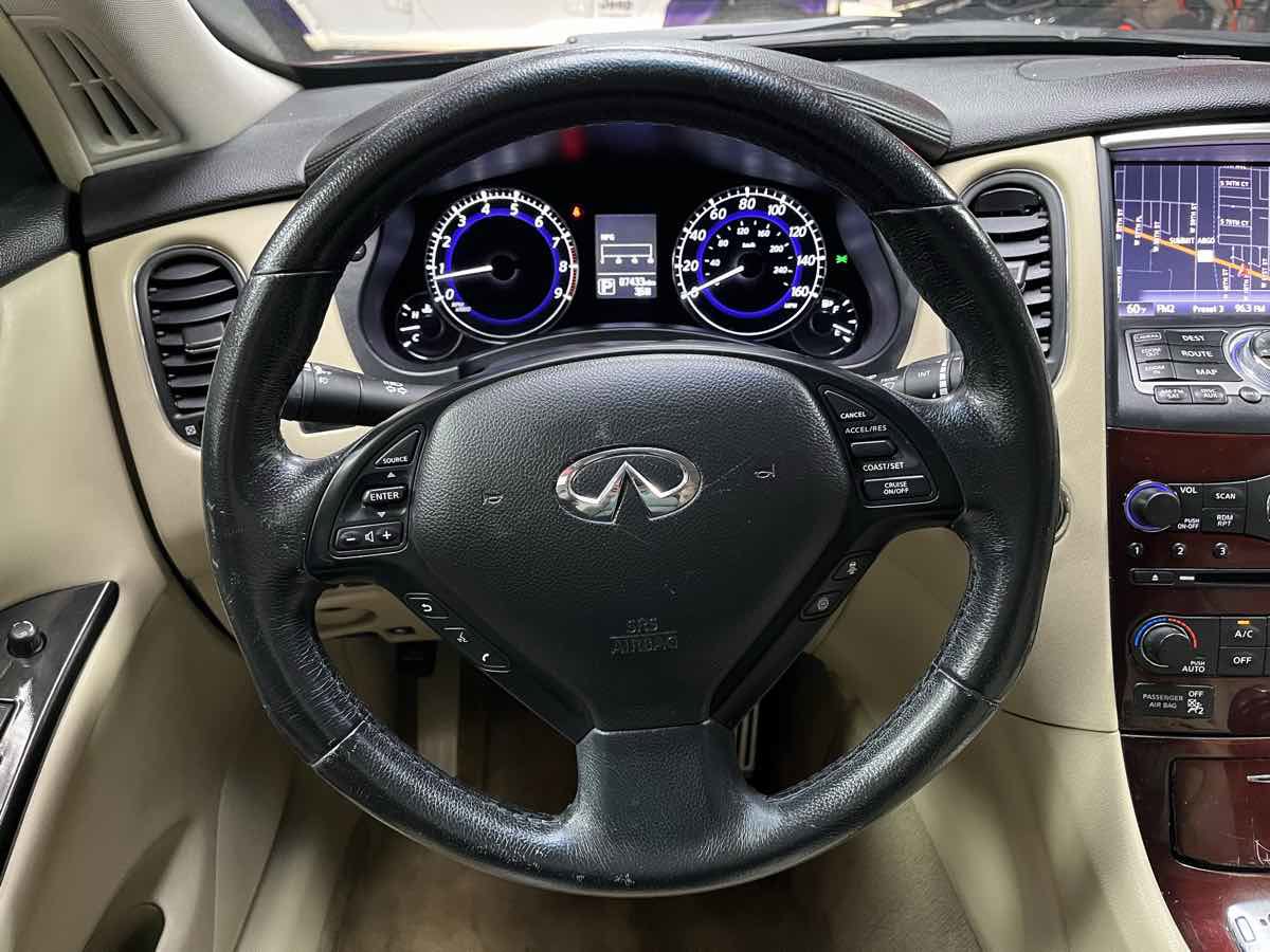 Used 2016 INFINITI QX50 AWD w/ Technology Package image 9