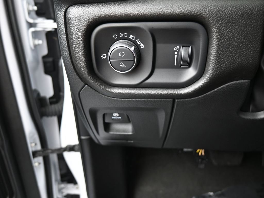 Used 2024 RAM 1500 Tradesman w/ Night Edition image 33