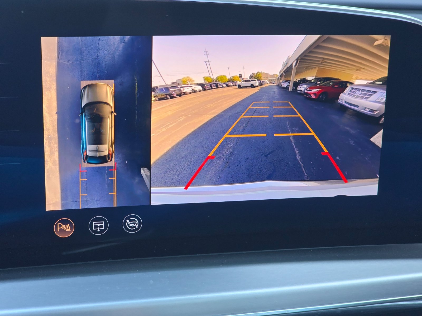 Certified 2025 Cadillac Lyriq Luxury w/ LPO, Floor Liner Package AWD/4WD image 13