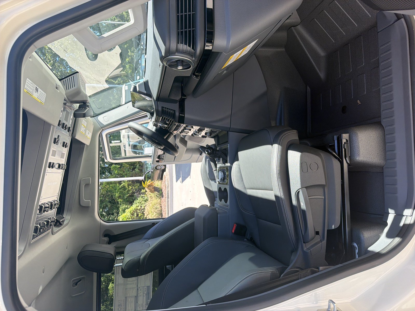 New 2026 INEOS Grenadier Quartermaster AWD/4WD image 16