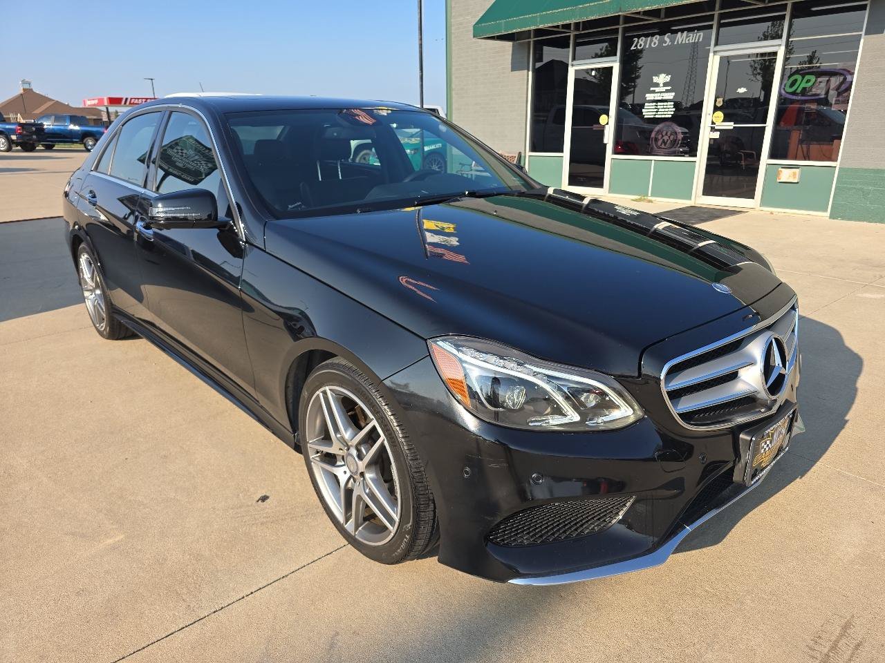 Used 2015 Mercedes-Benz E 400 4MATIC Sedan image 7