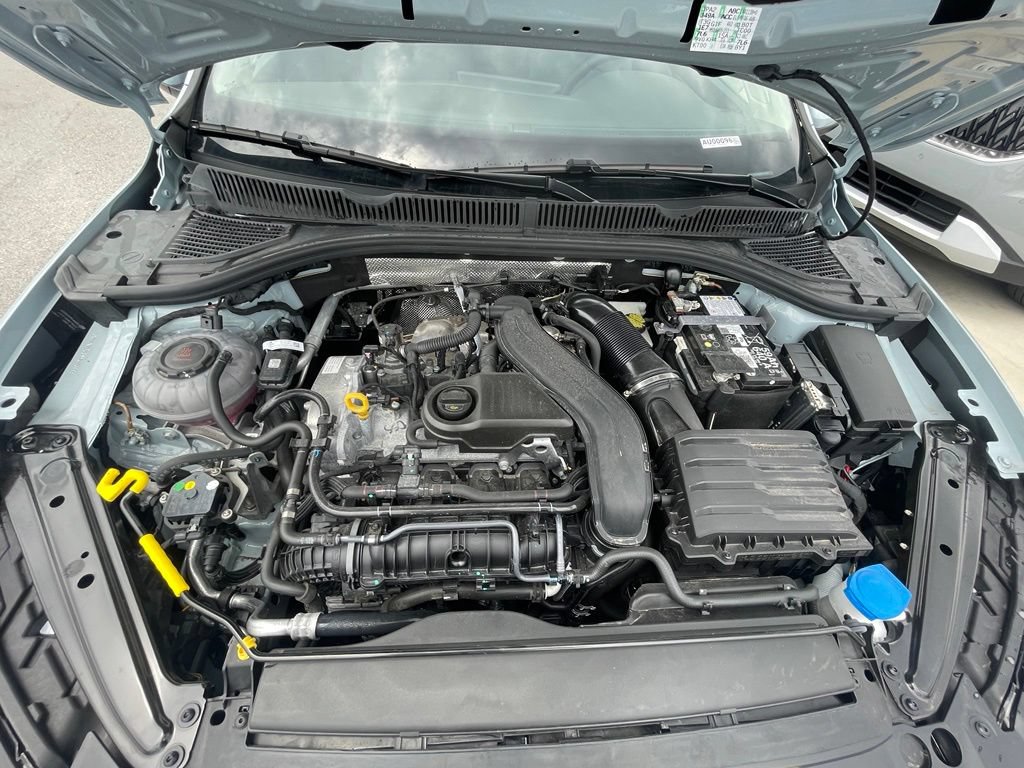 Used 2025 Volkswagen Jetta SE FWD image 28