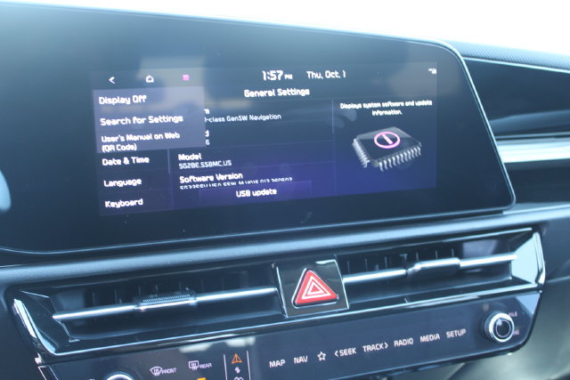Used 2025 Kia Niro Wind FWD image 29