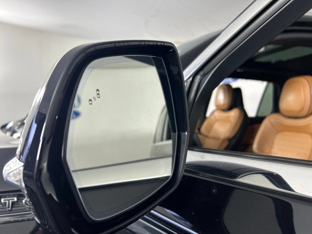 Used 2023 Lincoln Aviator Black Label w/ Dynamic Handling Package AWD/4WD image 8