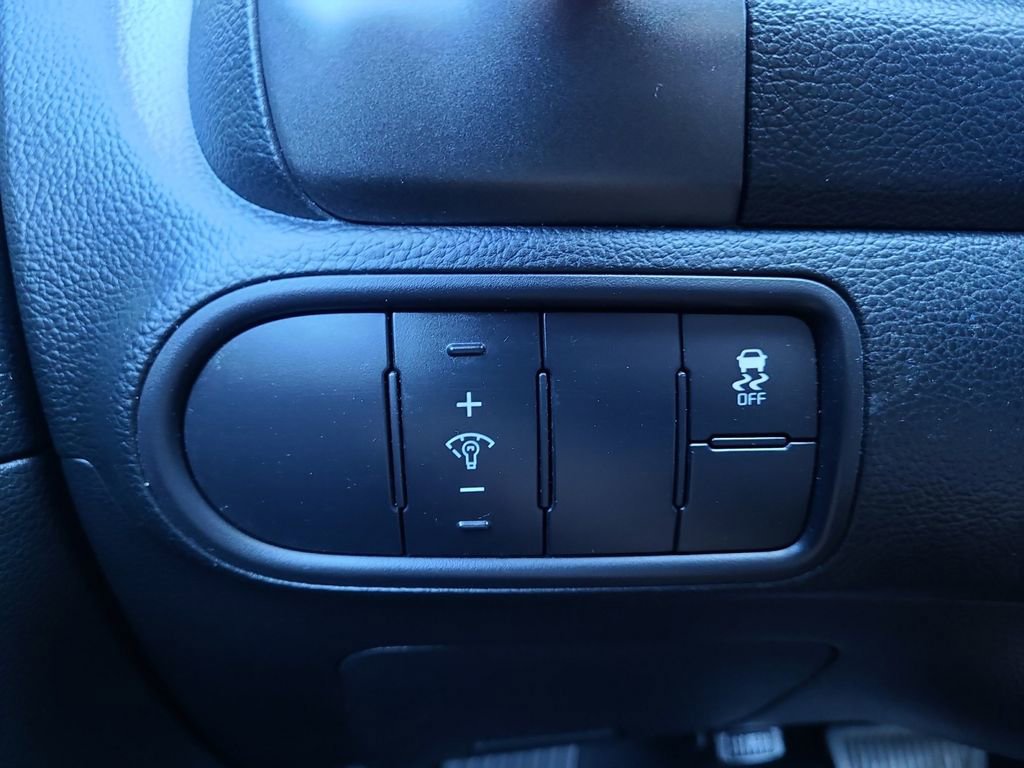 Used 2017 Kia Forte LX FWD image 18