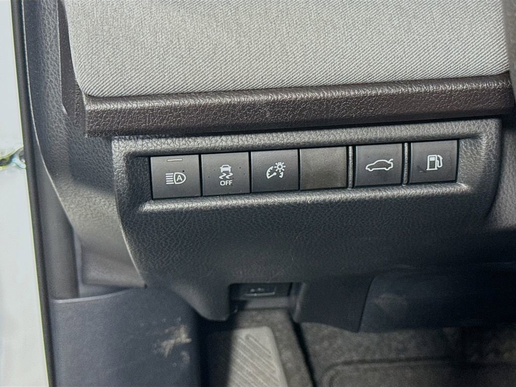 Certified 2025 Toyota Camry LE FWD image 11