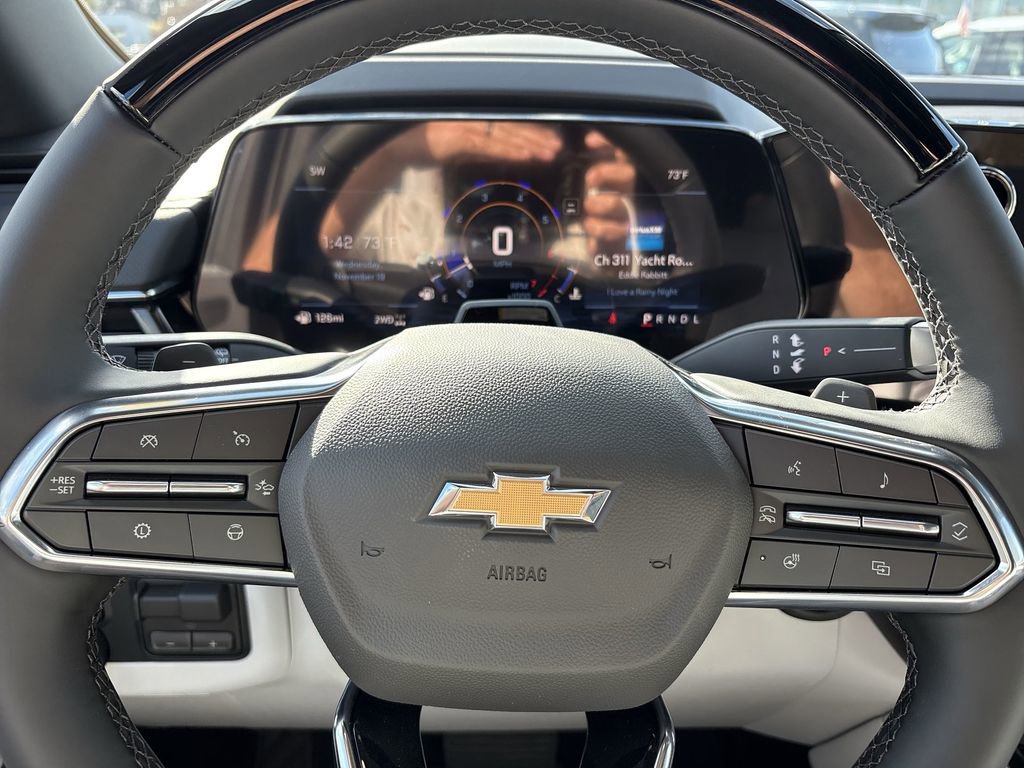 New 2026 Chevrolet Suburban Premier image 12