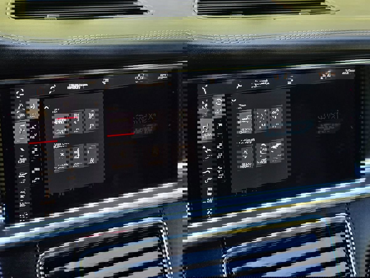 Used 2020 Porsche Panamera 4S image 45