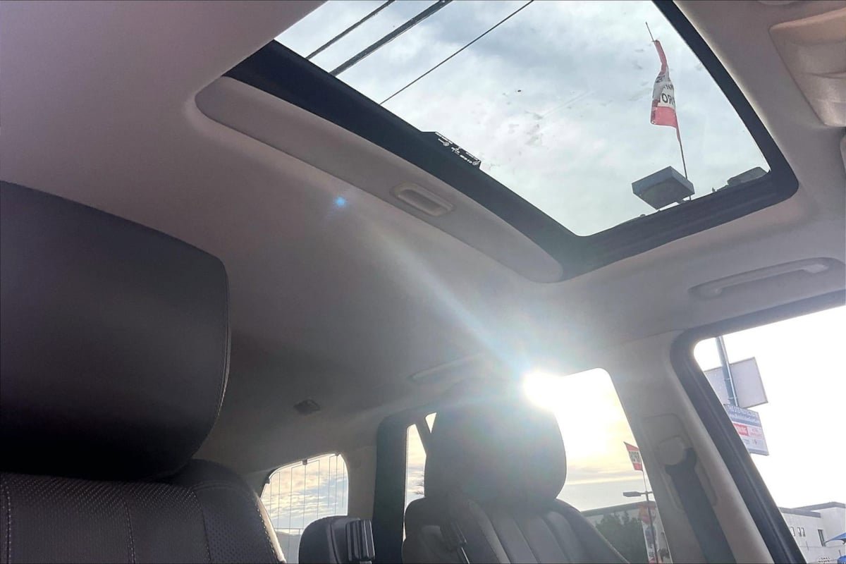 Used 2013 Land Rover Range Rover Sport HSE LUX AWD/4WD image 22