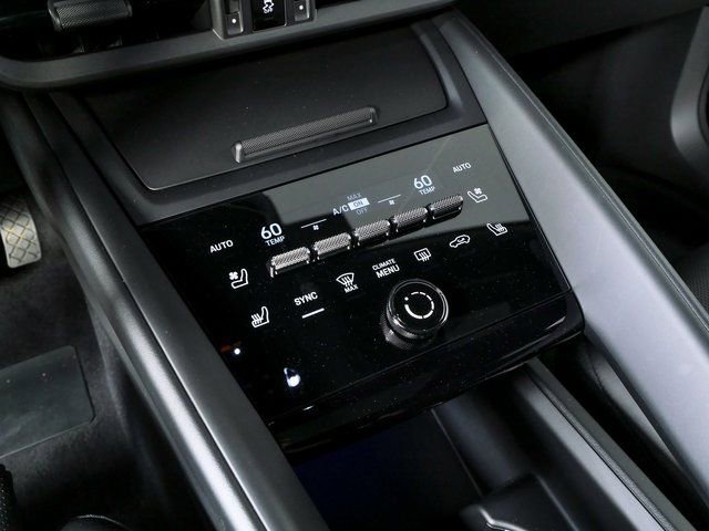 Certified 2025 Porsche Macan Electric RWD image 17